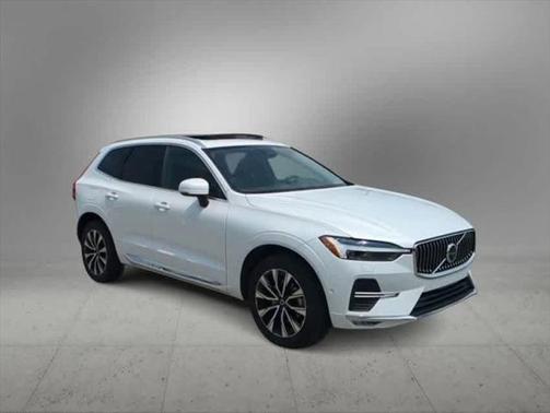 2023 Volvo XC60 B5 Plus Bright Theme