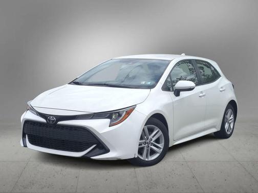 Blizzard Pearl 2020 Toyota Corolla SE