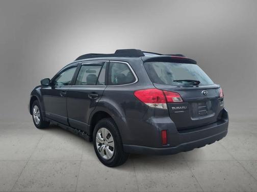 Graphite Gray Metallic 2013 Subaru Outback 2.5i