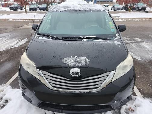 2013 Toyota Sienna XLE