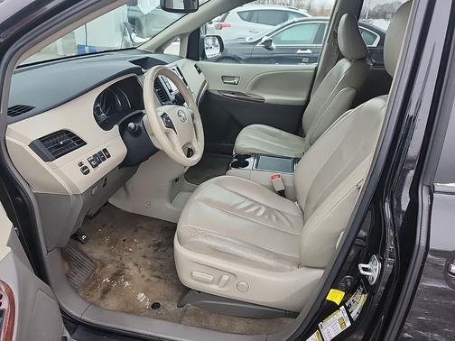2013 Toyota Sienna XLE