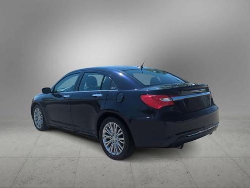 Blackberry Pearlcoat 2012 Chrysler 200 Limited