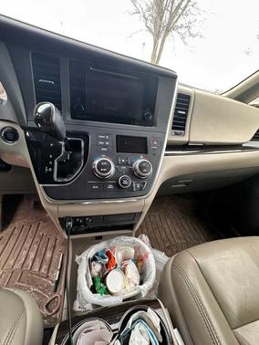 2015 Toyota Sienna XLE Premium