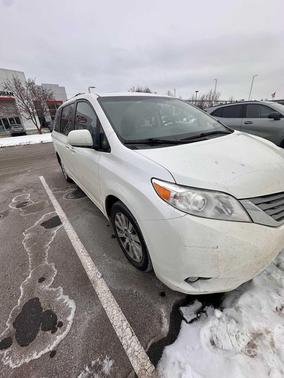 2015 Toyota Sienna XLE Premium