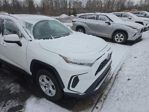 2023 Toyota RAV4 XLE