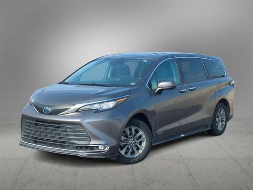 2021 Toyota Sienna XLE 7 Passenger