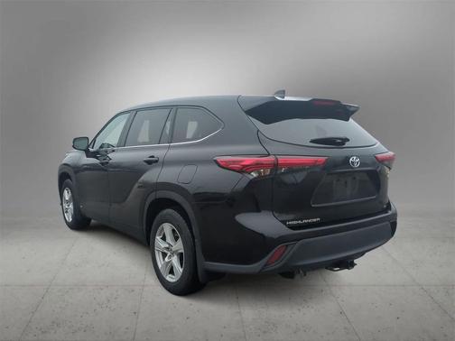 2023 Toyota Highlander Hybrid LE