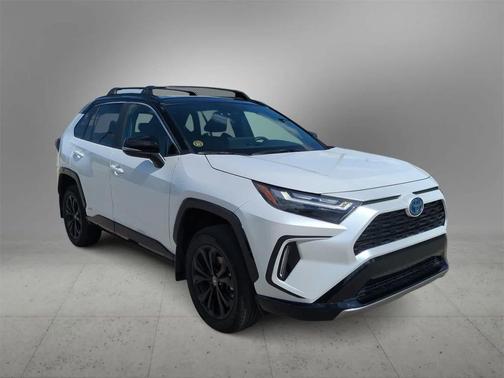 2023 Toyota RAV4 Hybrid SE