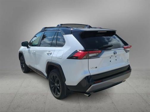 2023 Toyota RAV4 Hybrid SE