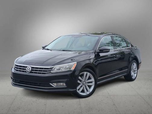 Deep Black Pearl 2017 Volkswagen Passat 1.8T SE w/Technology