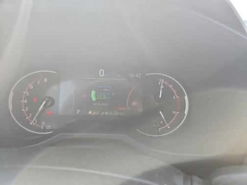 Ice Cap 2023 Toyota RAV4 XLE