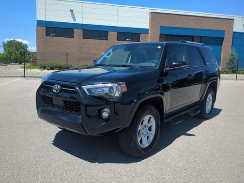 Midnight Black Metallic 2024 Toyota 4Runner SR5 Premium