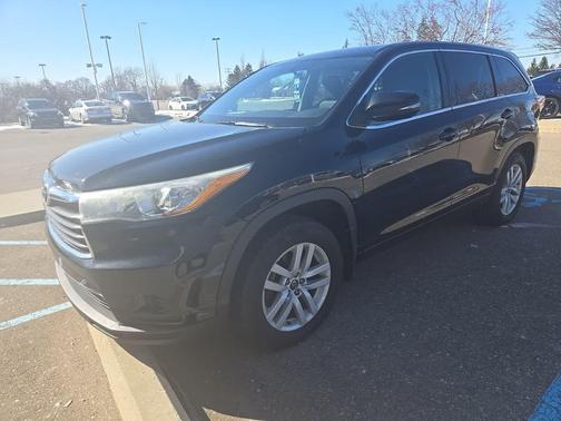 2016 Toyota Highlander LE