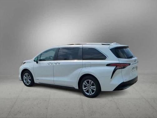2021 Toyota Sienna Platinum 7 Passenger