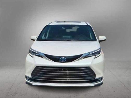 2021 Toyota Sienna Platinum 7 Passenger