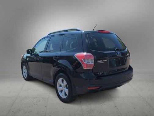 Crystal Black Silica 2015 Subaru Forester 2.5i Premium