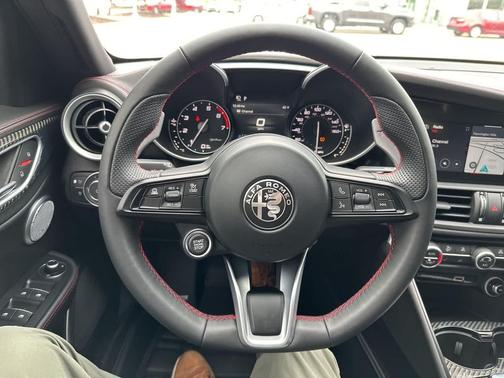 2023 Alfa Romeo Giulia Estrema AWD