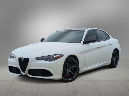 2023 Alfa Romeo Giulia Estrema AWD