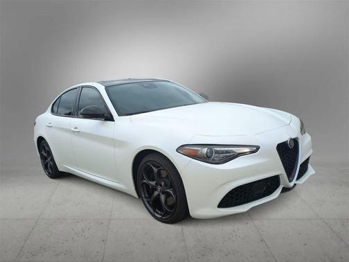 2023 Alfa Romeo Giulia Estrema AWD