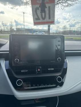 Black Sand Pearl 2022 Toyota Corolla SE