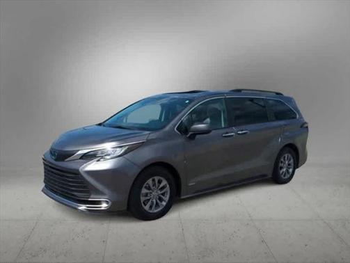 2021 Toyota Sienna XLE 7 Passenger