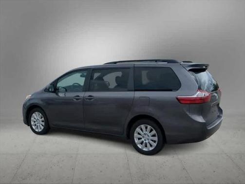 2015 Toyota Sienna LE