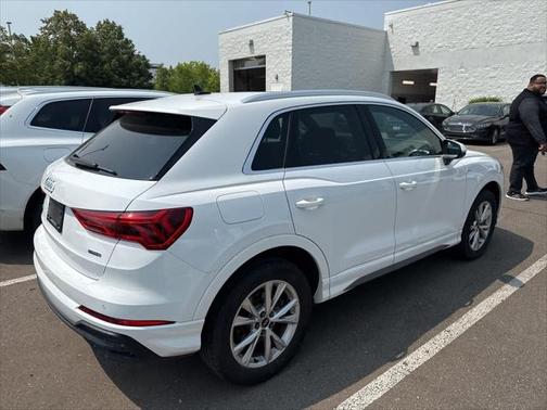 2024 Audi Q3 Premium 45 TFSI S line quattro Tiptronic
