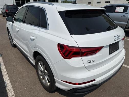 2024 Audi Q3 Premium 45 TFSI S line quattro Tiptronic