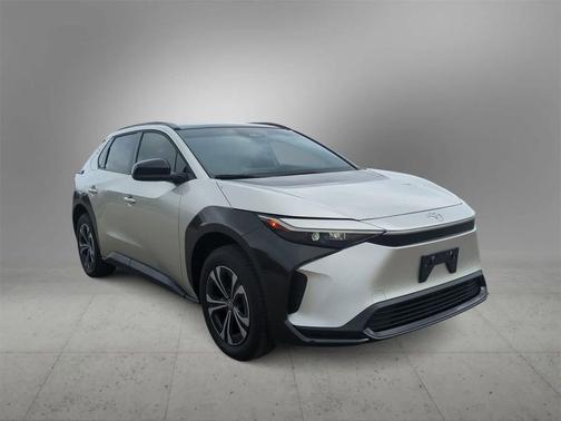 2024 Toyota bZ4X XLE