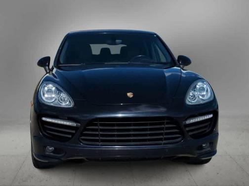 Jet Black Metallic 2014 Porsche Cayenne Turbo