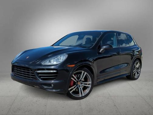 Jet Black Metallic 2014 Porsche Cayenne Turbo