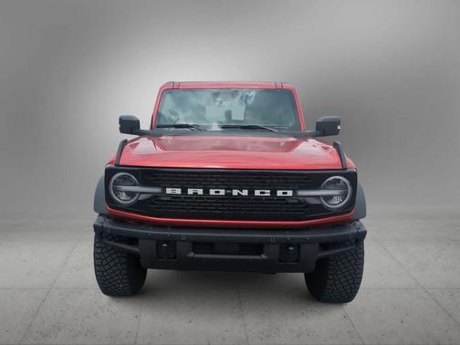 Hot Pepper Red Metallic Tinted Clearcoat 2024 Ford Bronco Wildtrak