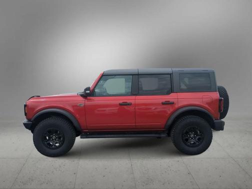 Hot Pepper Red Metallic Tinted Clearcoat 2024 Ford Bronco Wildtrak