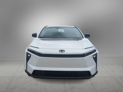 Wind Chill Pearl 2026 Toyota bZ XLE