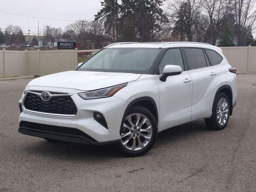 Wind Chill Pearl 2023 Toyota Highlander Limited