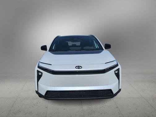 Wind Chill Pearl 2026 Toyota bZ XLE