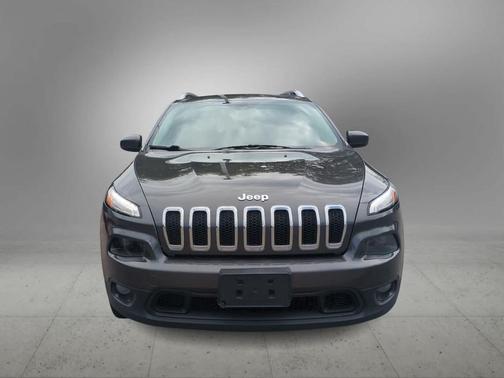 Granite Crystal Metallic Clearcoat 2015 Jeep Cherokee Latitude