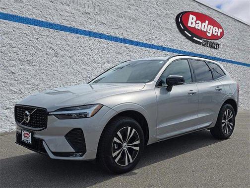 2024 Volvo XC60 B5 Core Dark Theme