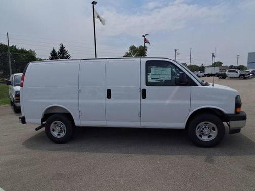 White 2025 Chevrolet Express 3500 RWD 3500 Regular Wheelbase WT