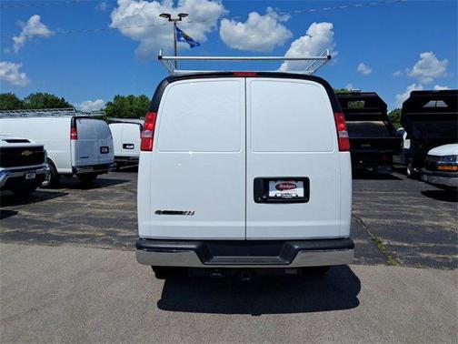 2025 Chevrolet Express 2500 RWD 2500 Regular Wheelbase WT