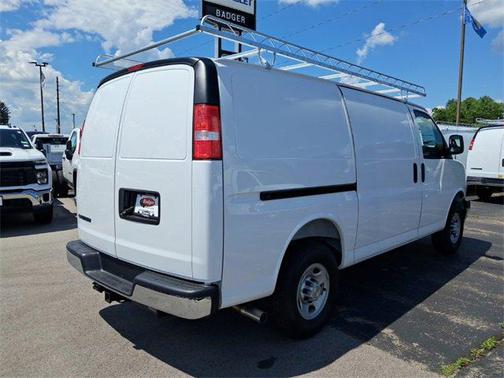 2025 Chevrolet Express 2500 RWD 2500 Regular Wheelbase WT