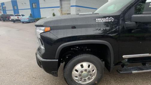 2025 Chevrolet Silverado 3500 High Country