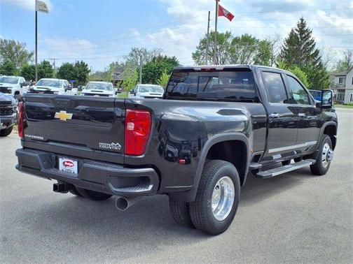 2025 Chevrolet Silverado 3500 High Country