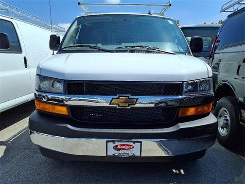 2025 Chevrolet Express 2500 RWD 2500 Regular Wheelbase WT