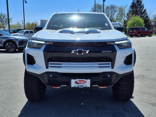 White 2026 Chevrolet Colorado ZR2