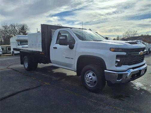 2025 Chevrolet Silverado 3500 WT