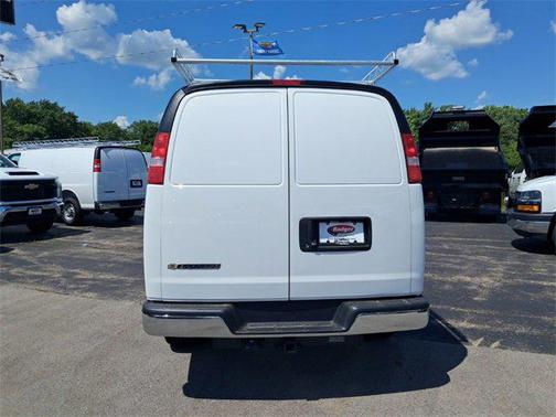 2025 Chevrolet Express 2500 RWD 2500 Regular Wheelbase WT
