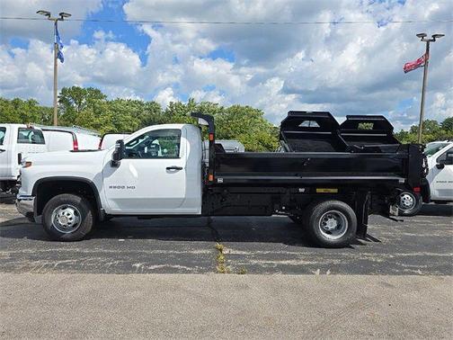 2025 Chevrolet Silverado 3500 WT