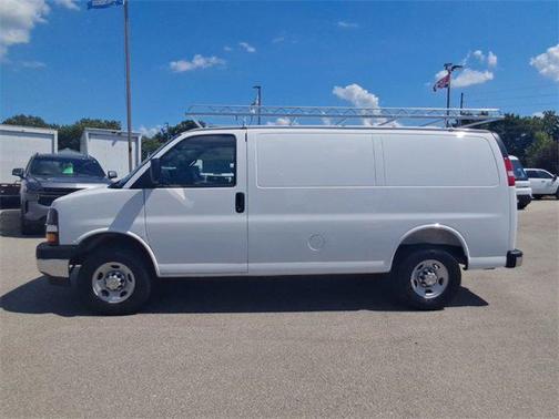 2025 Chevrolet Express 2500 RWD 2500 Regular Wheelbase WT