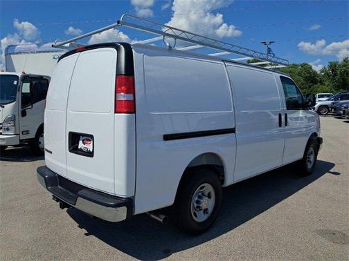 2025 Chevrolet Express 2500 RWD 2500 Regular Wheelbase WT